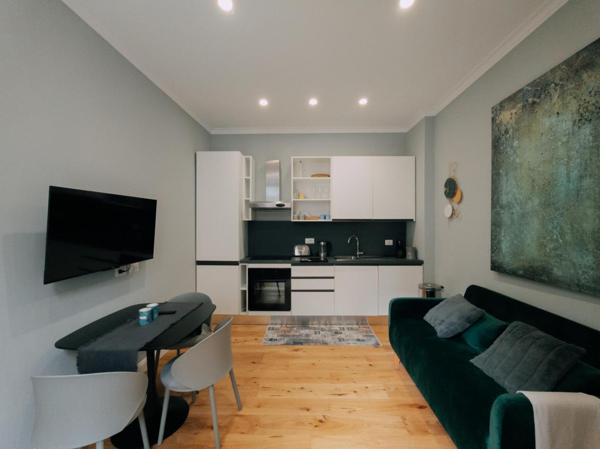Luxury Center Metro Rossa Porta Venezia Apartment